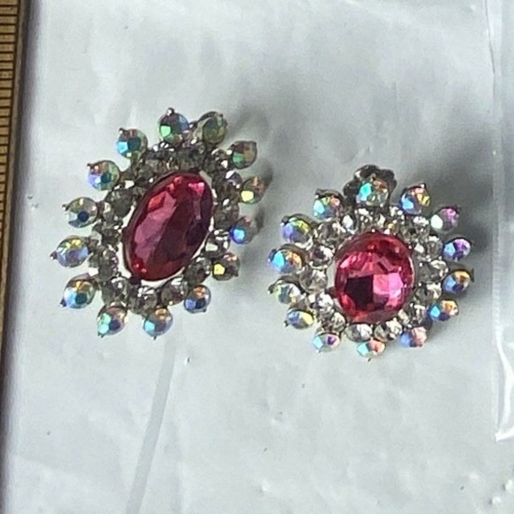 Vintage Silver Tone Pink Rhinestone Sunburst Clip-On Earrings